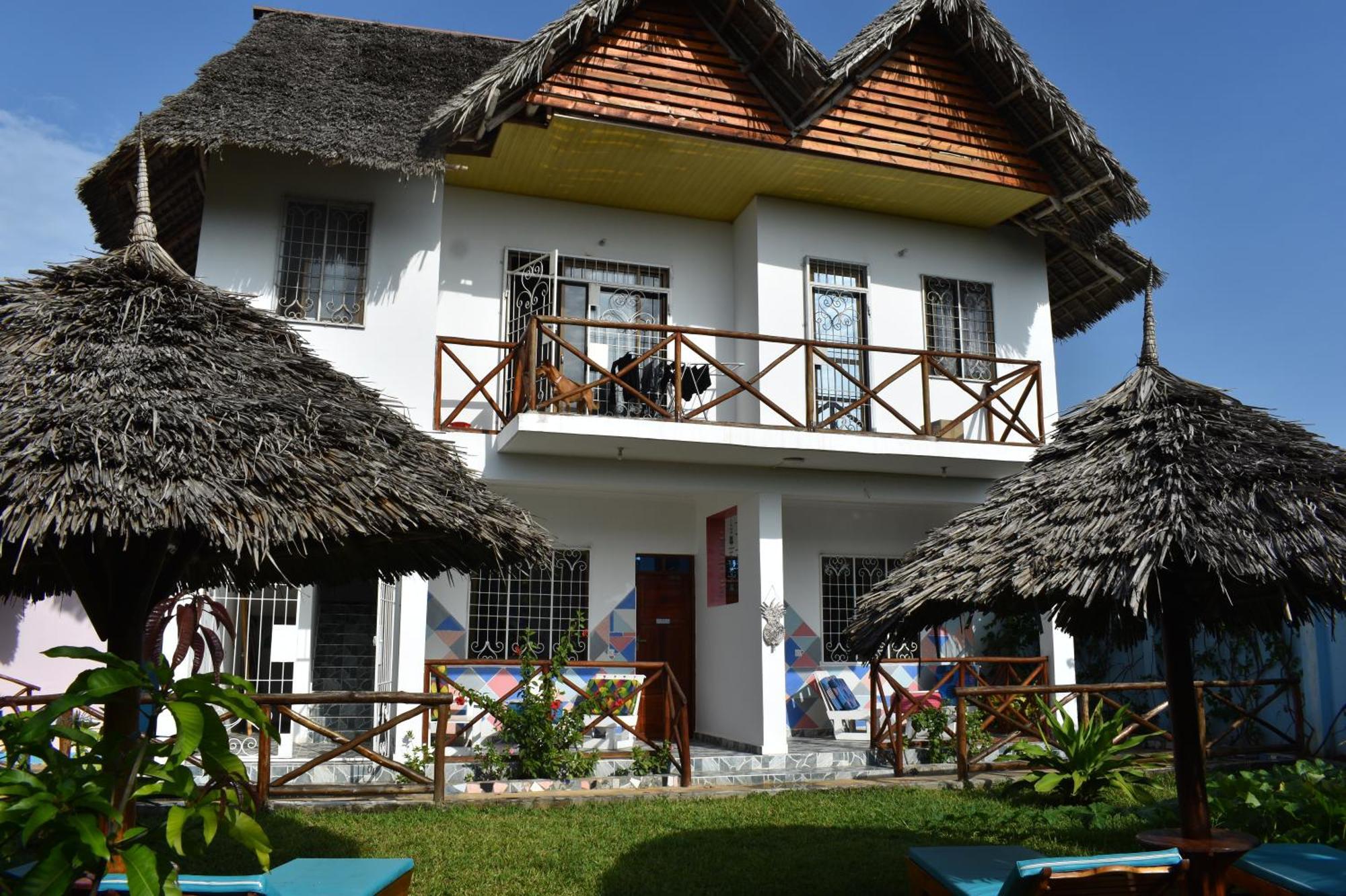 Pineapple House Bed & Breakfast Nungwi Exterior photo