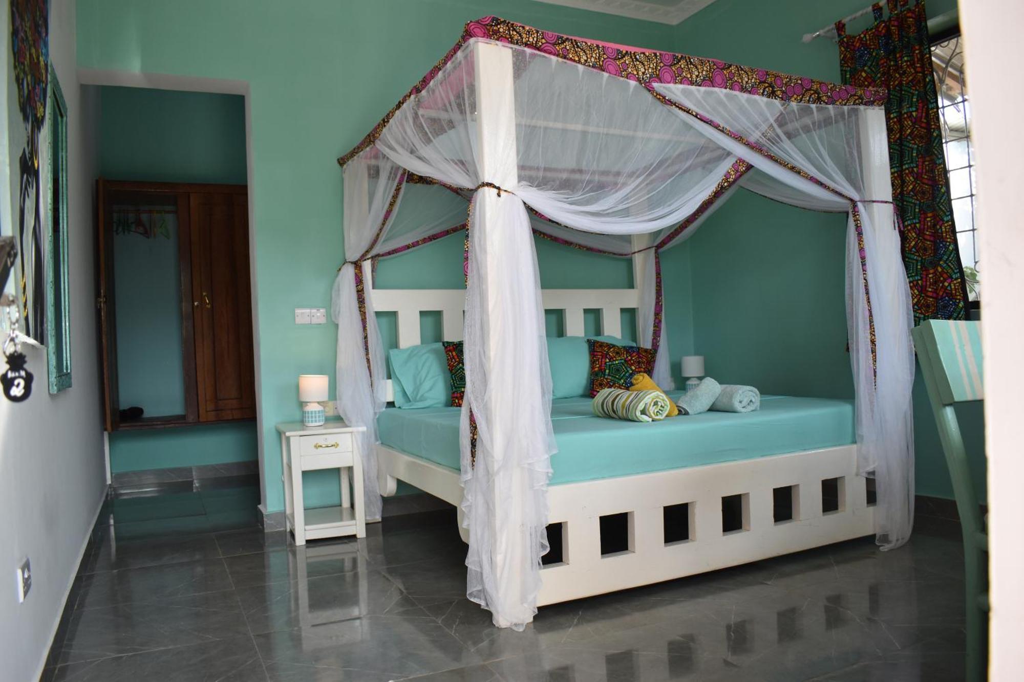 Pineapple House Bed & Breakfast Nungwi Exterior photo